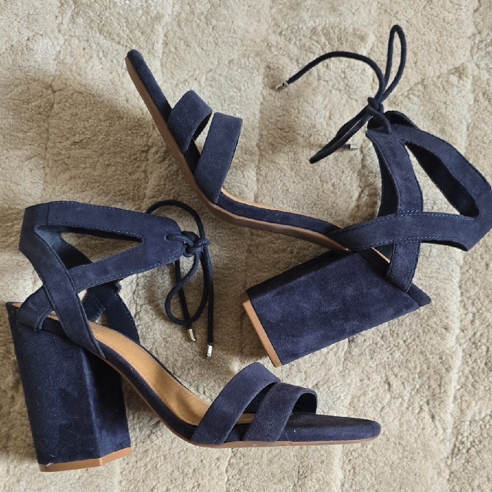Gianni Bini Navy Blue Suede Heeled Sandals Size 8.5 - Picture 3 of 5
